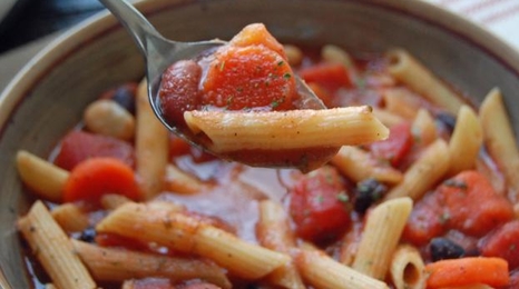 A bowl of pasta fagole soup. 