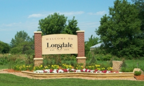 Welcome to Lonsdale signage.