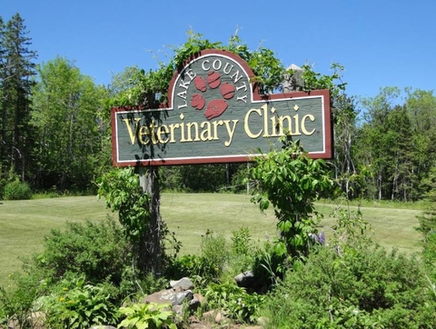 Lake County Veterinary Clinic sign.