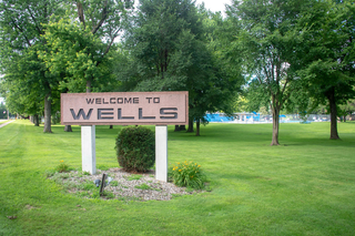 Welcome to Wells sign